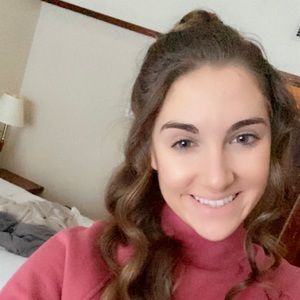 Meet your Posher, Elizabeth